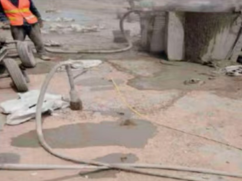 青县水泥混凝土路面板底注浆技术 路面脱空注浆整治方案